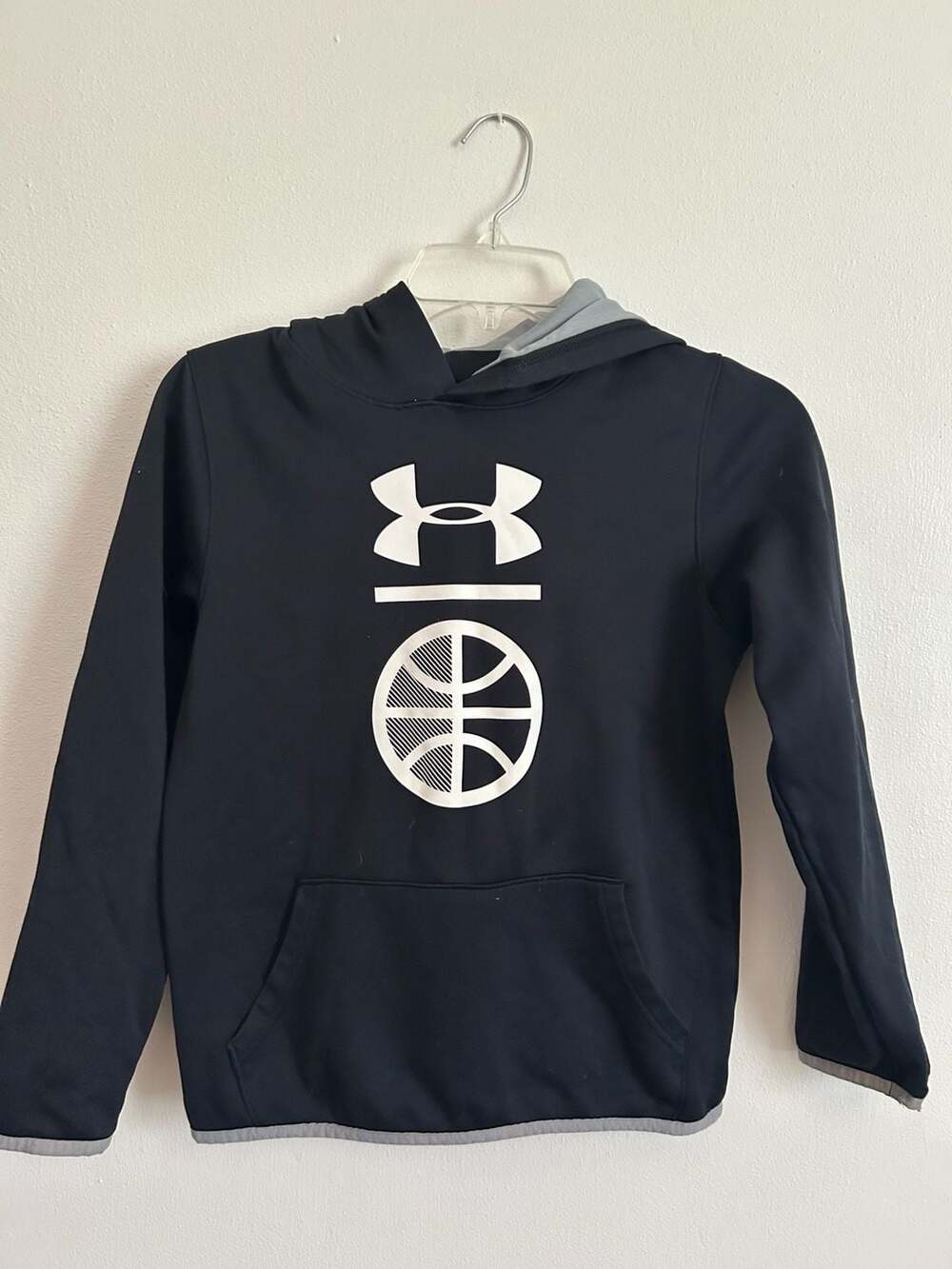 Under Armour Boys Basketball Graphic Hoodie Black Gray